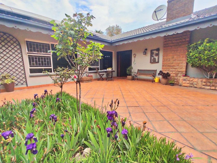 4 Bedroom Property for Sale in Sasolburg Ext 4 Free State